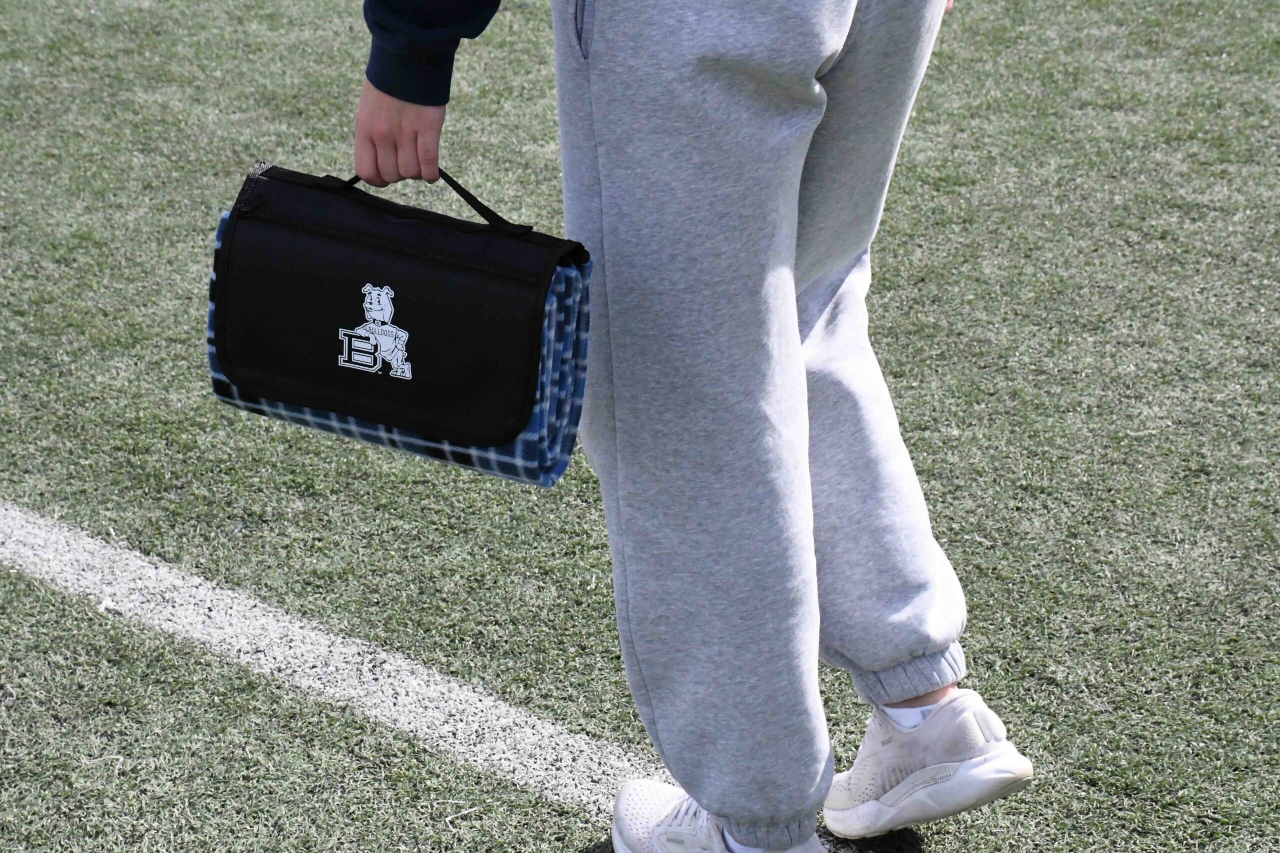 Unleashed Comfort Blanket - Image 9